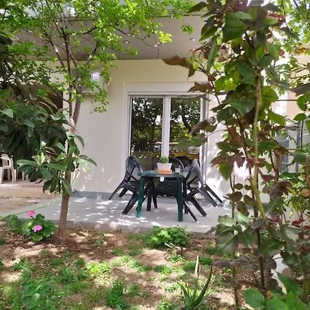 Апартаменты Studio In Kirra, Ancient Port Of Delphi Near The Beach *