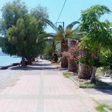 Апартаменты Studio In Kirra, Ancient Port Of Delphi Near The Beach Kirra